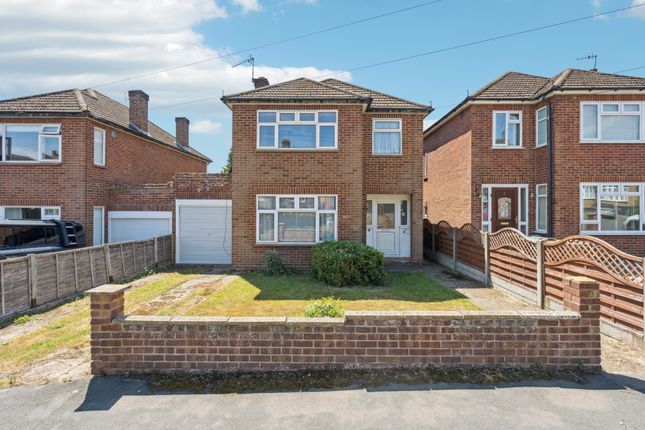 Lewes Way, Croxley Green... 3 bed detached house for sale