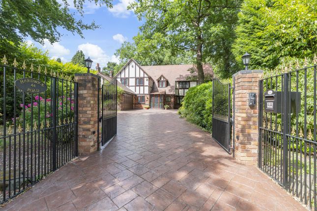 5 bedroom detached house for sale