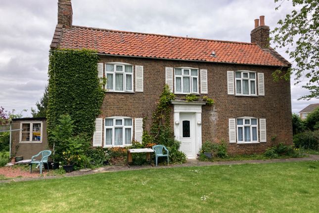 Old Lynn Road, Wisbech... 4 bed detached house for sale