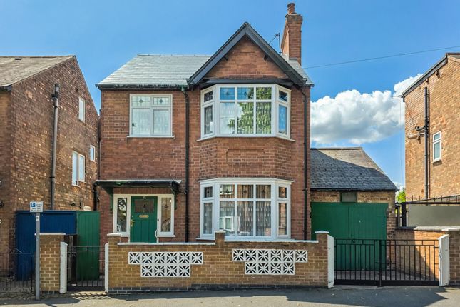 Harrington Drive, Nottingham 3 bed detached house for sale