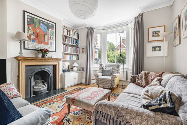 Church Road, Leatherhead, Surrey, KT22 3 bed detached house for sale