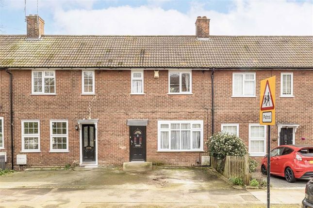 Charlton Park Lane, London SE7 3 bed terraced house for sale
