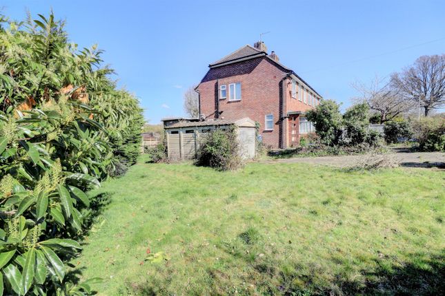 Curzon Avenue, High Wycombe HP15 3 bed semi