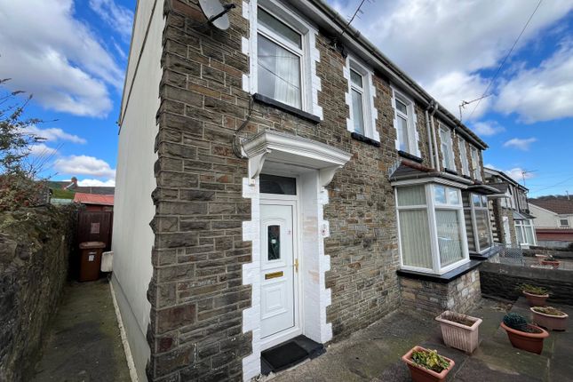 3 bed end terrace house