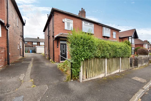 Thornham Lane, Thornham, Royton... 3 bed semi