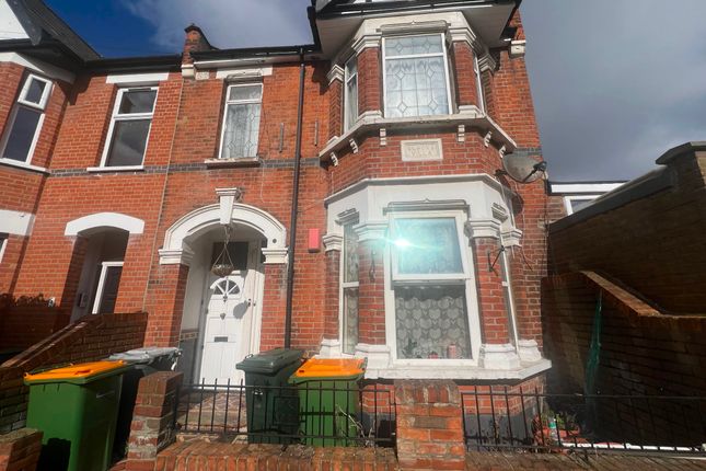 Essex Street, London, E7 2 bed flat for sale