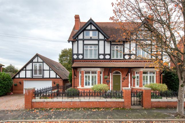 Droitwich, Worcestershire 5 bed detached house for sale