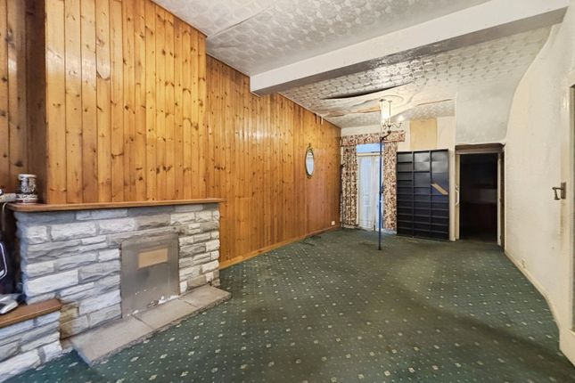 Grange Road, London E13 2 bed terraced house for sale
