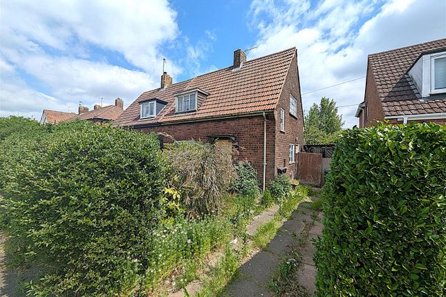 James Watt Avenue, Corby NN17 2 bed semi