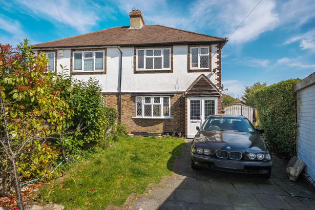 Briar Gardens, Hayes, Bromley, BR2 3 bed semi