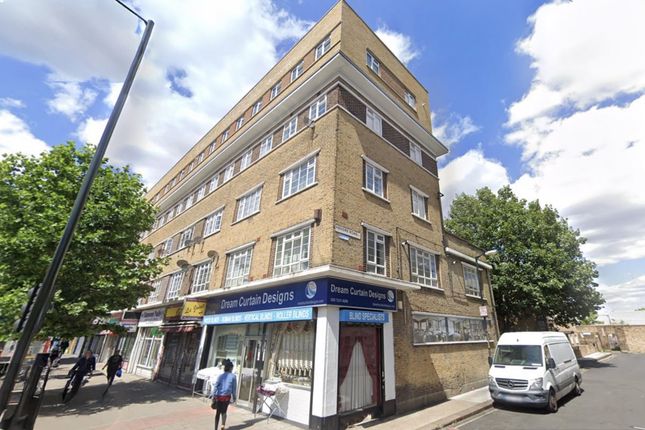 Avington Court, Old Kent Road... 2 bed flat for sale