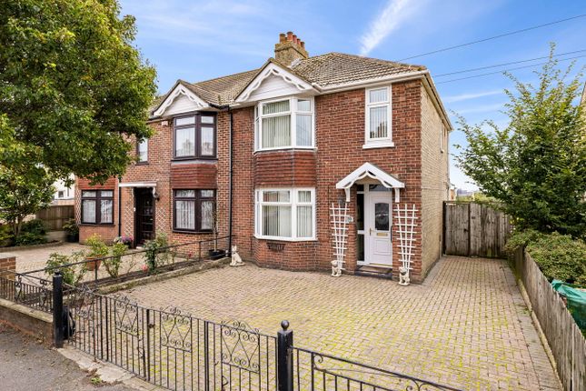 Joyes Road, Folkestone, CT19 3 bed semi