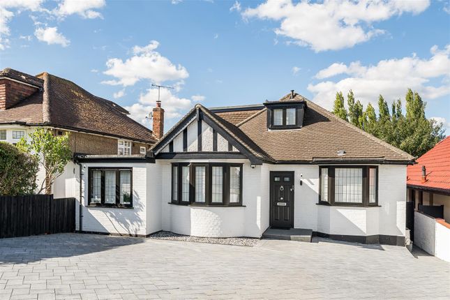 Caldecote Gardens, Bushey WD23 4 bed detached bungalow for sale
