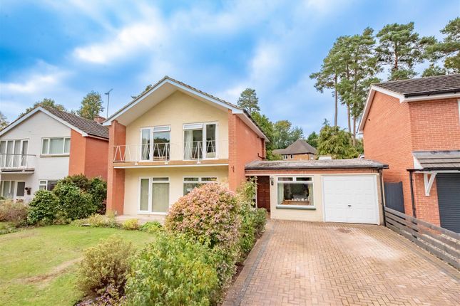 Holly Avenue, Frimley, Camberley GU16 4 bed detached house for sale