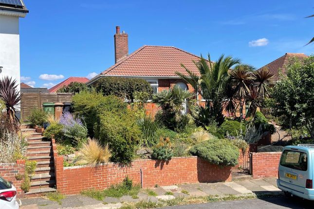 Regents Park, Exeter EX1 2 bed detached bungalow for sale