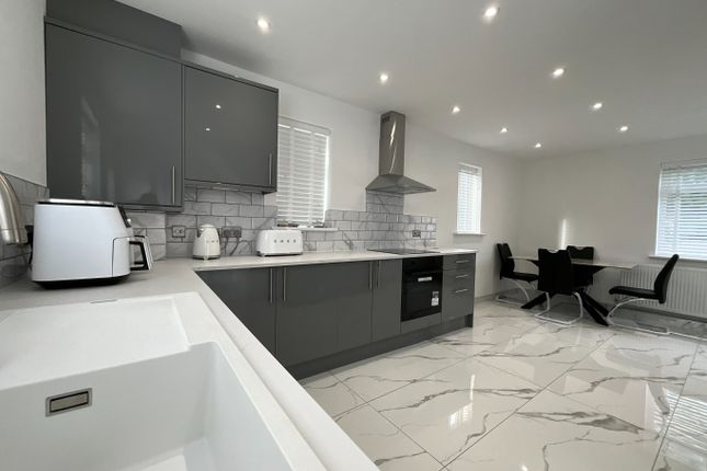 Mons Avenue, Hebburn 3 bed semi