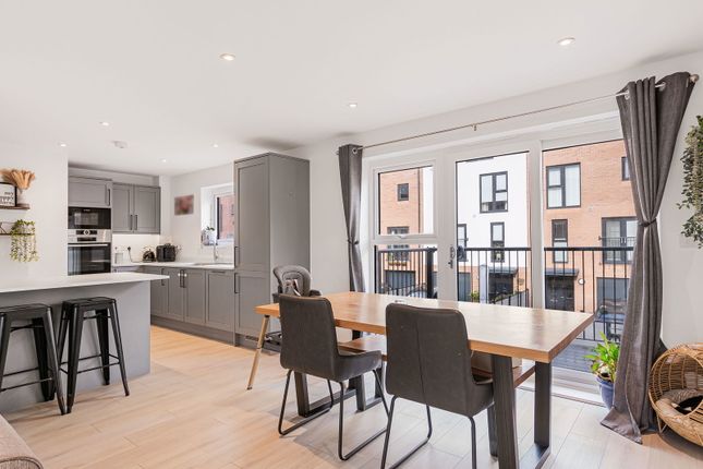 Barnstaple EX31 2 bed townhouse for sale