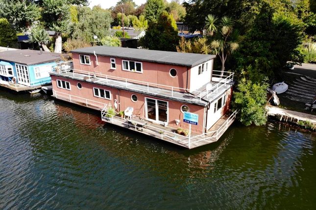 Taggs Island, Hampton 4 bed property for sale