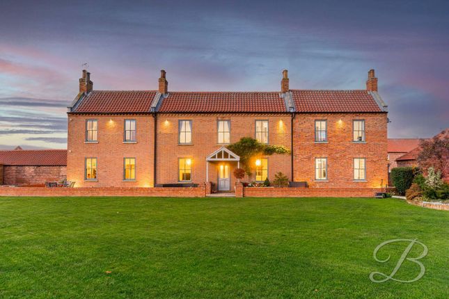 6 bedroom detached house for sale