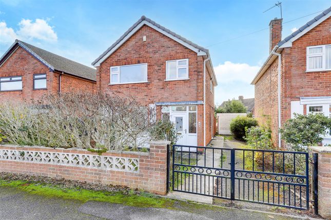 Ascot Drive, Hucknall NG15 3 bed detached house for sale