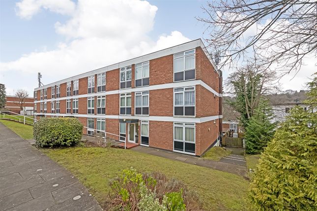 The Pines, Purley CR8 2 bed flat for sale