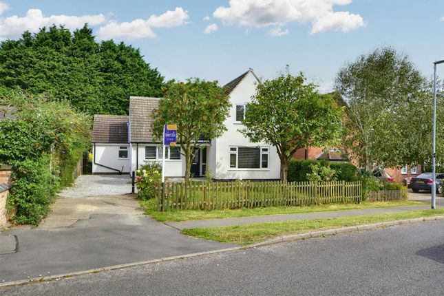 5 bed detached house