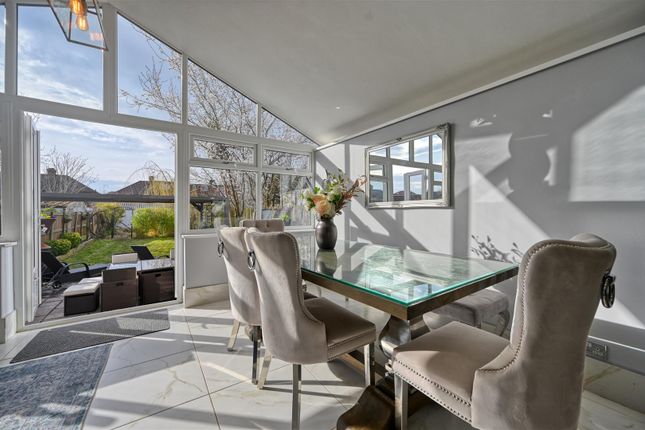 Westcroft Gardens, Morden SM4 3 bed house for sale