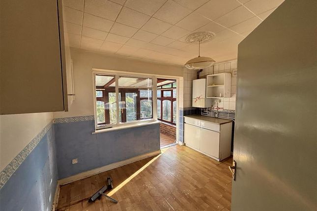 Minterne Avenue, Sittingbourne, Kent 2 bed semi