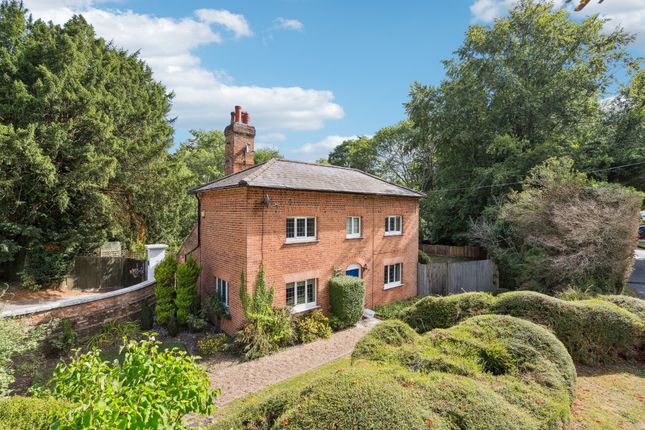 2 bedroom detached house for sale