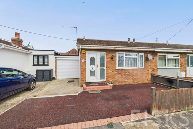 Beverley Avenue, Canvey Island, SS8 1 bed bungalow for sale