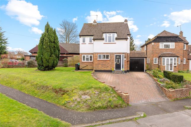 Willow Way, Godstone, Surrey, RH9 3 bed detached house for sale