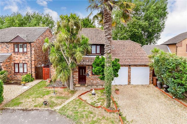 4 bed detached house