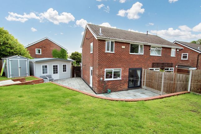 Petts Crescent, Littleborough OL15 3 bed semi