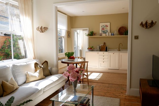 2 bedroom ground floor flat for sale