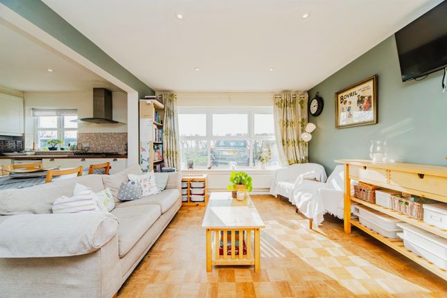 5 bed detached bungalow