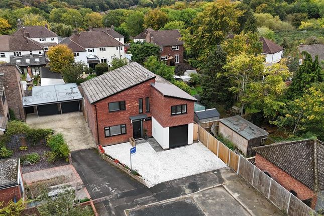 Larissa Close, Tilehurst, Reading, RG31 4 bed detached house for sale