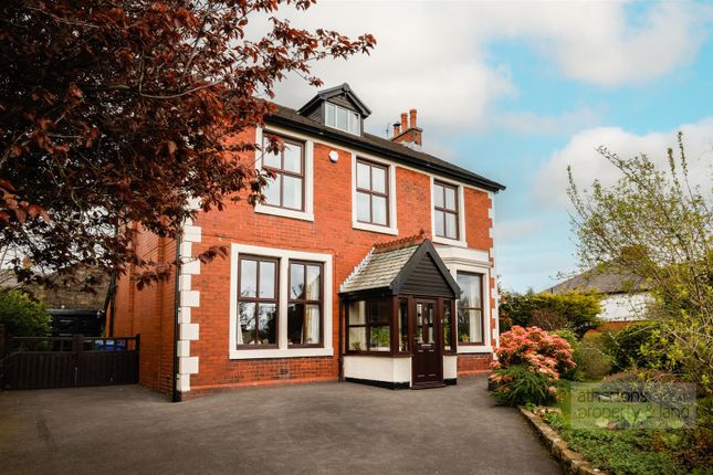 Harwood Lane, Great Harwood, Hyndburn 3 bed detached house for sale