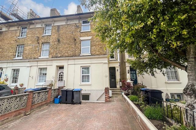 1 bedroom ground floor flat for sale
