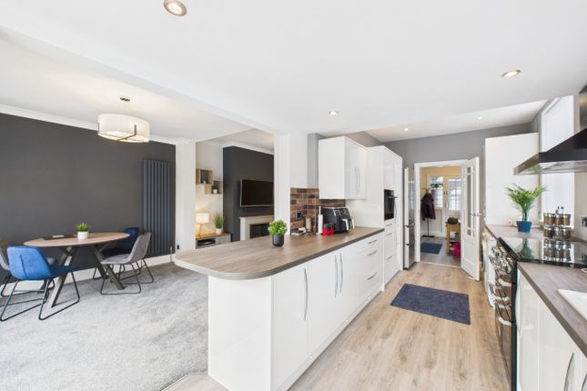 Cavendish Road, Hull,  HU8 0JU 3 bed semi