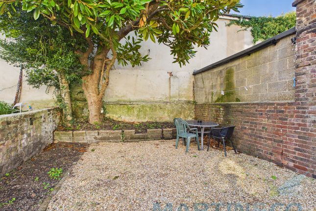 4 bed terraced house