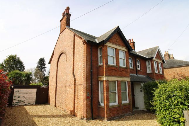 5 bedroom semi-detached house for sale