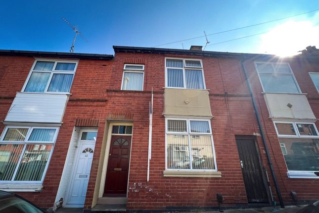 Ashover Road,  Leicester, LE5 3 bed terraced house for sale