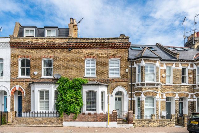 Shuttleworth Road, Battersea, London... 3 bed house for sale