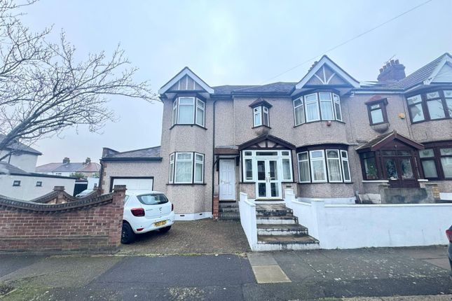 Hamilton Avenue, Ilford 4 bed end of terrace house for sale