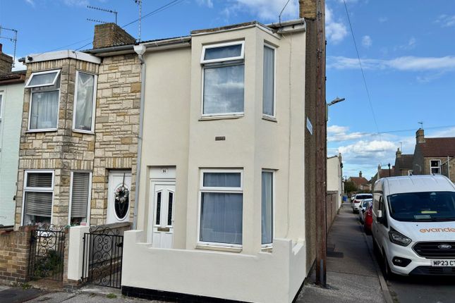 Southwell Road, Lowestoft, Suffolk, NR33 3 bed end of terrace house for sale