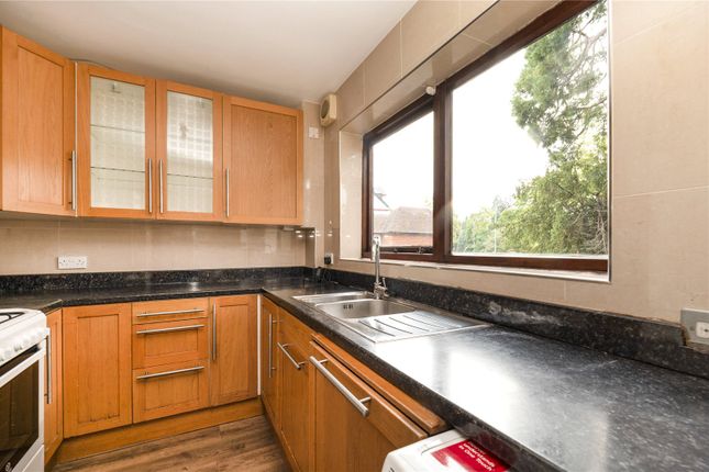 3 bedroom flat for sale