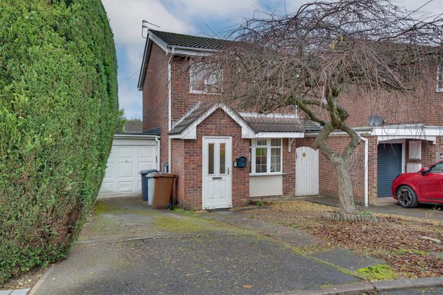 2 bedroom link detached house for sale