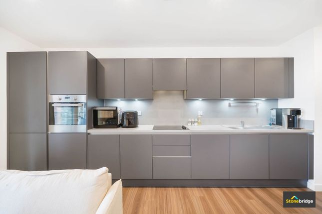 Shipbuilding Way, London, E13 9GH 3 bed flat for sale