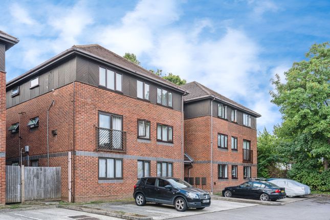 2 bedroom ground floor flat for sale