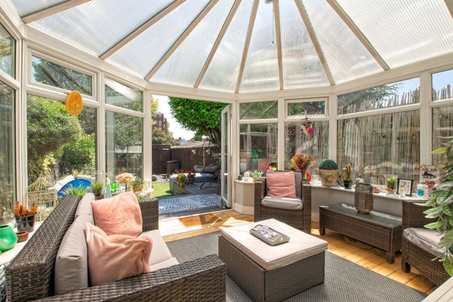 The Slade, London, SE18 4 bed terraced house for sale